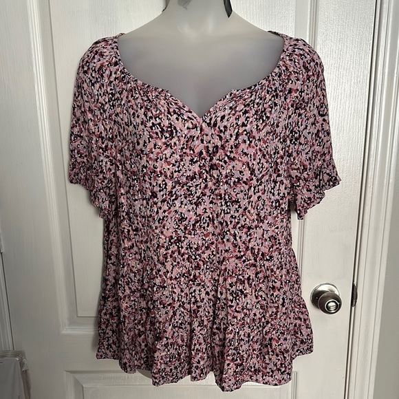 Women's Pink Patterned Top - Picture 1 of 4